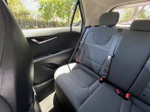 Used 2026 Kia Niro LX FWD image 37