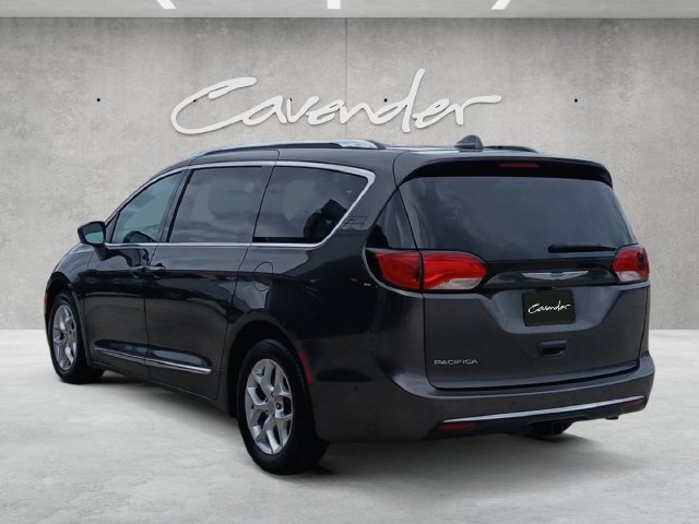 Used 2017 Chrysler Pacifica Touring-L Plus FWD image 15