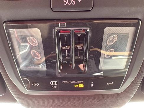 Certified 2024 Volkswagen Atlas Cross Sport SEL R-Line image 28