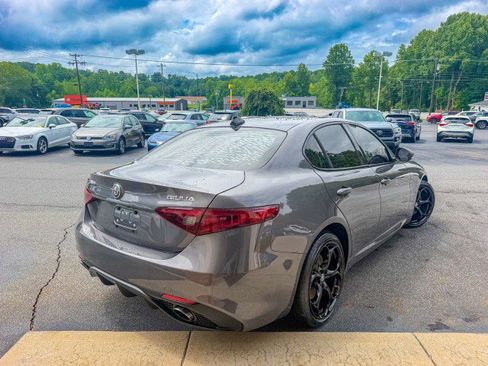 Used 2018 Alfa Romeo Giulia Ti Sport w/ Quick Order Package 22S Sport AWD/4WD image 4