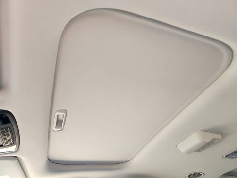 New 2026 Kia Carnival SX image 18