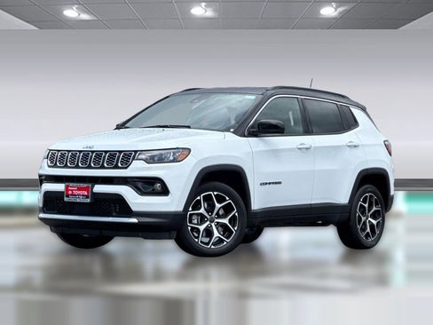 Used 2025 Jeep Compass Limited AWD/4WD image 24