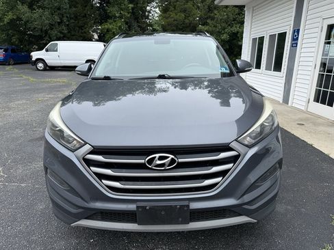 Used 2018 Hyundai Tucson Value w/ Cargo Package AWD/4WD image 2