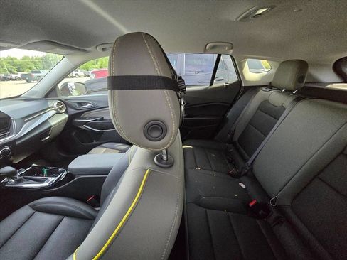 Used 2025 Chevrolet Trax ACTIV w/ Driver Confidence Package FWD image 5