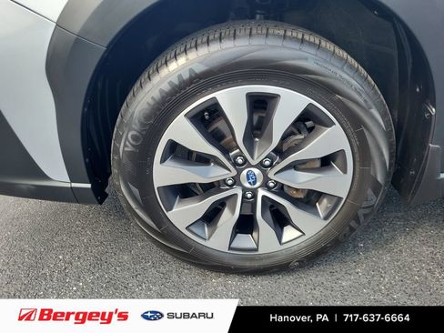 Certified 2025 Subaru Outback Limited AWD/4WD image 19