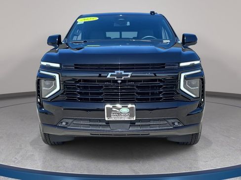 Used 2025 Chevrolet Suburban RST w/ Comfort Package AWD/4WD image 3