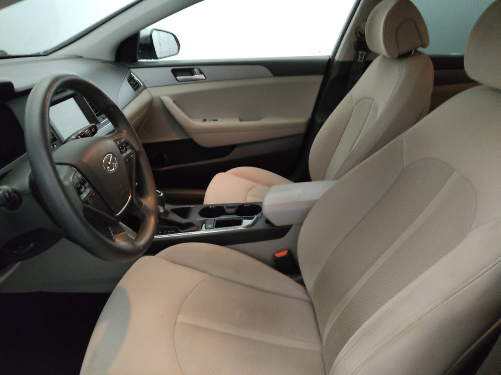Used 2017 Hyundai Sonata SE FWD image 17