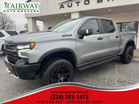 Used 2023 Chevrolet Silverado 1500 ZR2 w/ Technology Package image 2