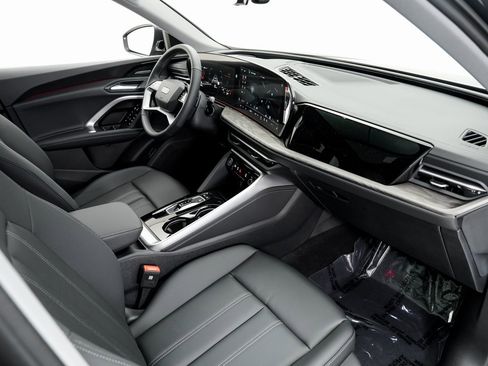 New 2025 Audi Q5 Premium Plus image 19
