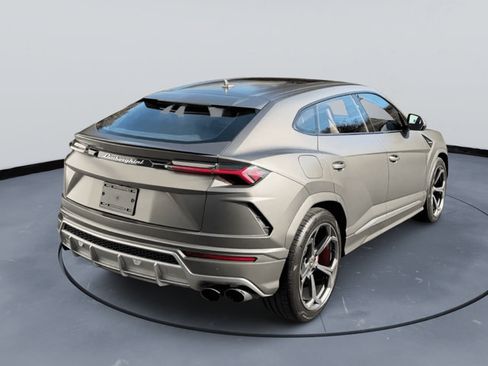 Used 2022 Lamborghini Urus AWD/4WD image 5