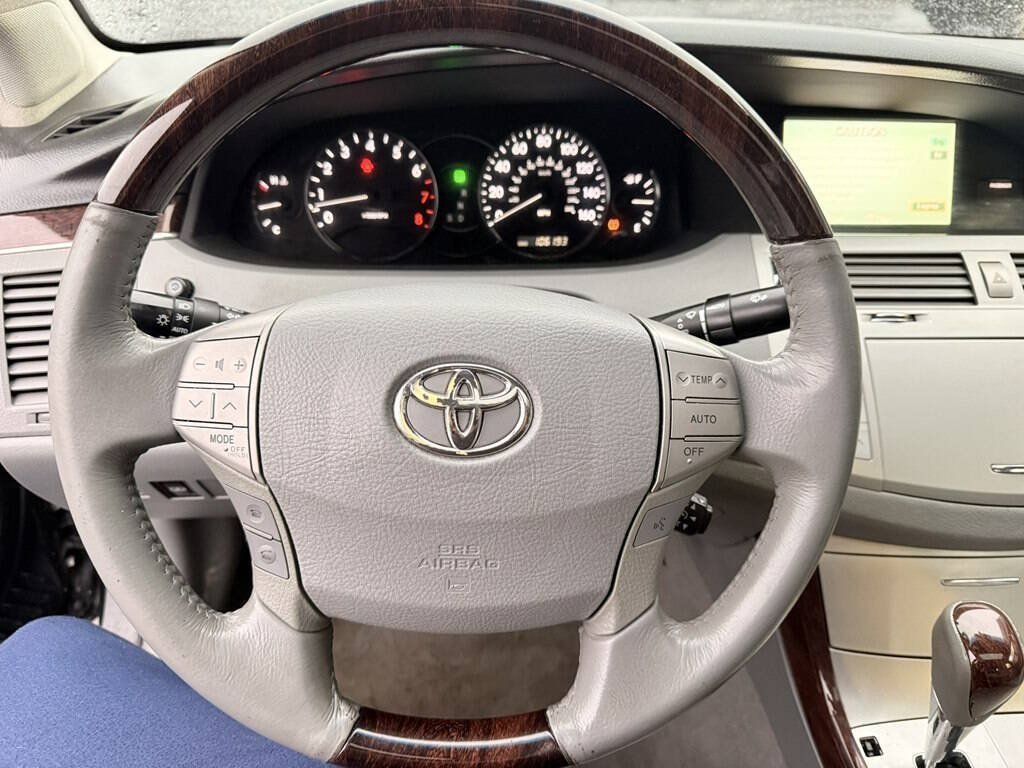 Used 2009 Toyota Avalon Limited FWD image 8