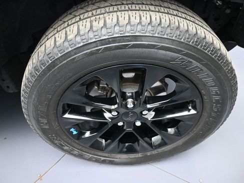 Used 2023 Jeep Wrangler Unlimited Sahara w/ Cold Weather Group image 13