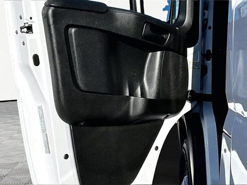 Used 2024 RAM ProMaster 2500 w/ Convenience Group image 21