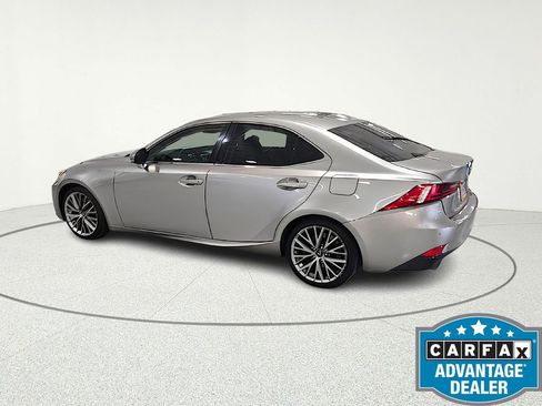 Used 2016 Lexus IS 200t w/ Premium Package RWD image 4