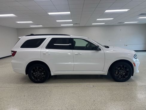Used 2024 Dodge Durango SXT w/ SXT Blacktop Group AWD/4WD image 6