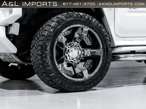 Used 2009 HUMMER H2 Luxury image 26