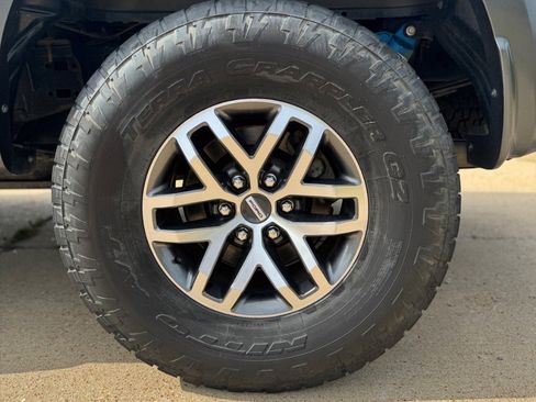 Used 2018 Ford F150 Raptor w/ Equipment Group 802A Luxury image 8