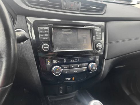 Used 2017 Nissan Rogue SL AWD/4WD image 28