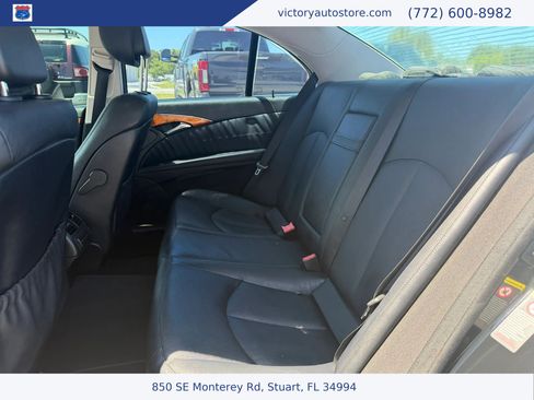 Used 2009 Mercedes-Benz E 320 BlueTEC Sedan image 19