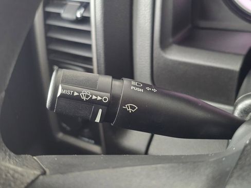 Used 2018 RAM 3500 Tradesman w/ Chrome Appearance Group image 23