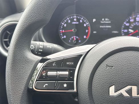 Used 2023 Kia Forte LXS w/ LXS Technology Package FWD image 18