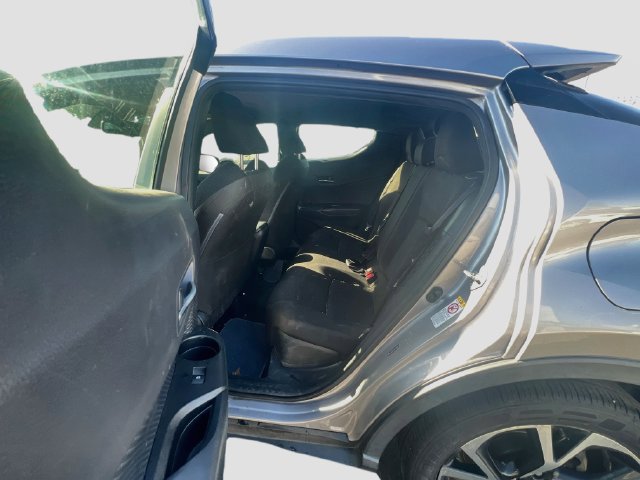 Used 2019 Toyota C-HR XLE FWD image 13
