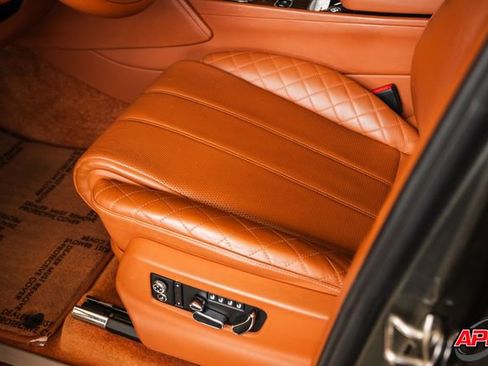 Used 2017 Bentley Bentayga image 72