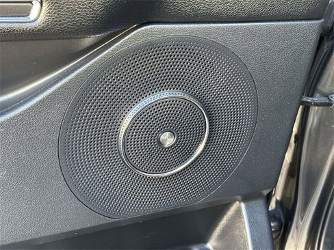 Used 2021 Ford Expedition Limited image 23