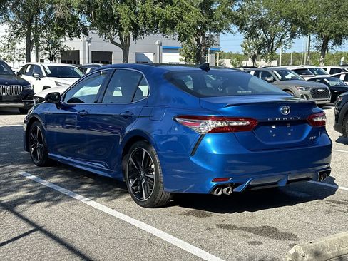 Used 2020 Toyota Camry XSE FWD image 6