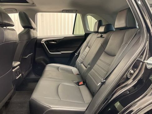 Used 2021 Toyota RAV4 XLE Premium AWD/4WD image 15