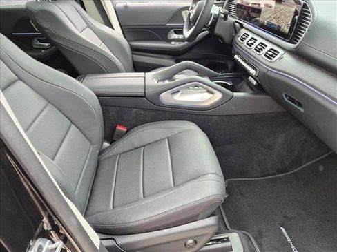 Used 2026 Mercedes-Benz GLS 450 4MATIC image 22
