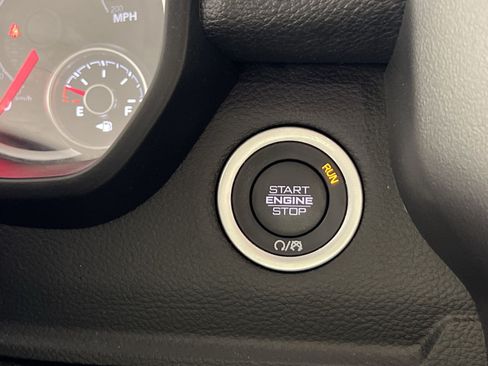 Used 2026 RAM 1500 Laramie AWD/4WD image 34
