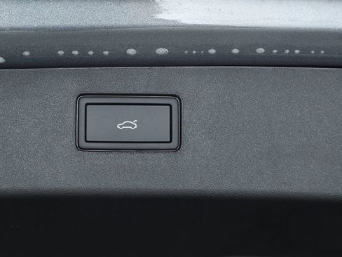 New 2026 Volkswagen Tiguan SE R-Line image 69