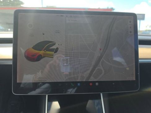 Used 2018 Tesla Model 3 Long Range image 14