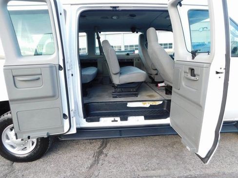Used 2012 Ford E-350 and Econoline 350 XLT RWD image 19