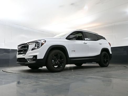 Used 2023 GMC Terrain AT4 AWD/4WD image 20