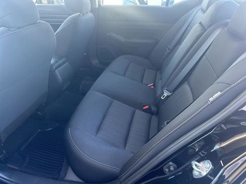 Used 2025 Nissan Altima 2.5 S image 8