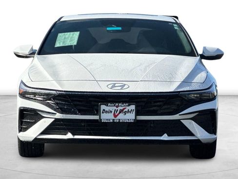 Used 2024 Hyundai Elantra Limited FWD image 10