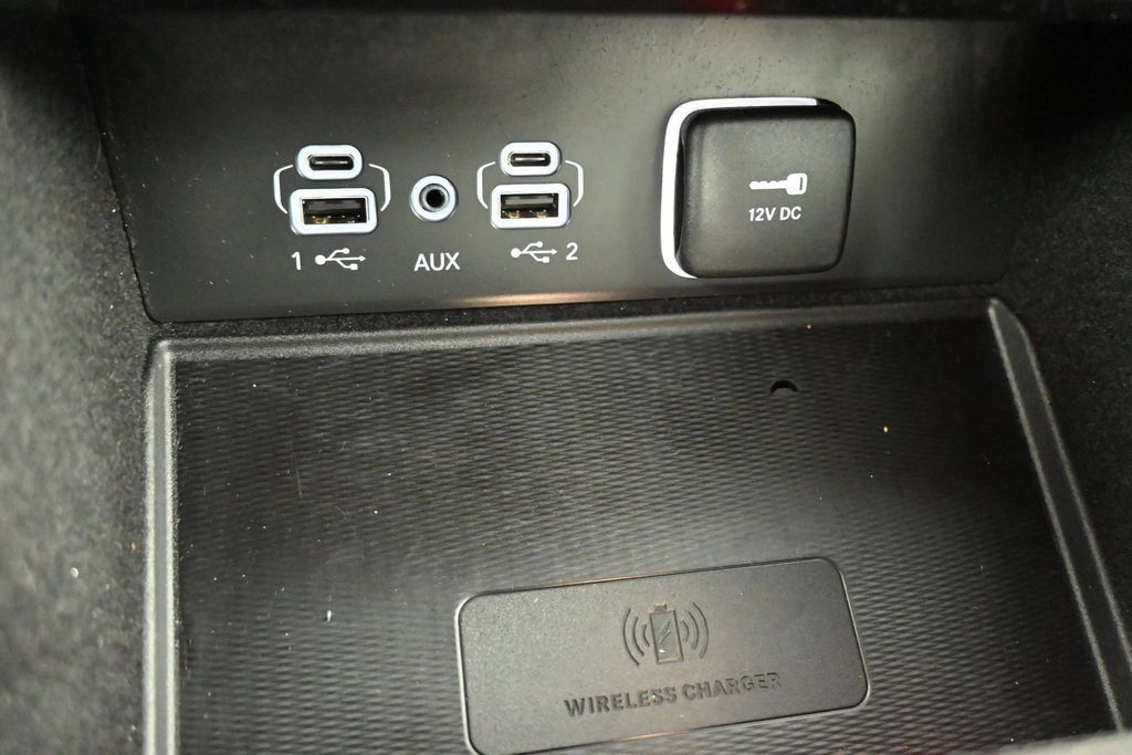 Used 2022 Jeep Grand Cherokee Overland w/ Luxury Tech Group IV RWD image 22