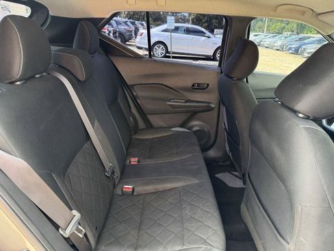 Used 2019 Nissan Kicks S FWD image 13
