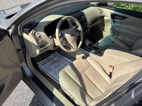 Used 2013 Nissan Altima 2.5 SL FWD image 11