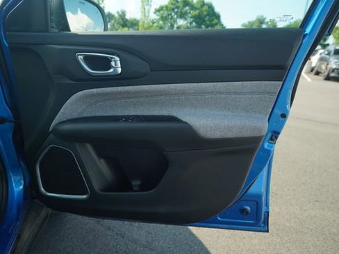 New 2025 Jeep Compass Sport image 19