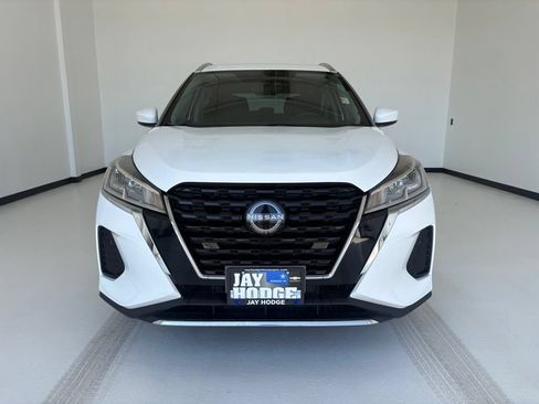 Used 2023 Nissan Kicks SV FWD image 12