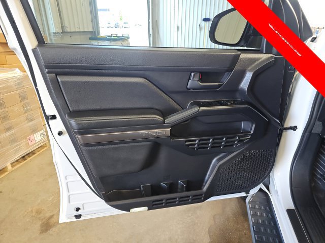 Used 2025 Toyota 4Runner TRD Off-Road AWD/4WD image 13