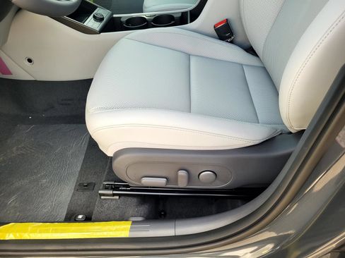 New 2026 Hyundai Kona SEL Premium FWD image 15