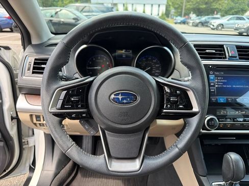 Used 2018 Subaru Outback 2.5i Limited AWD/4WD image 15