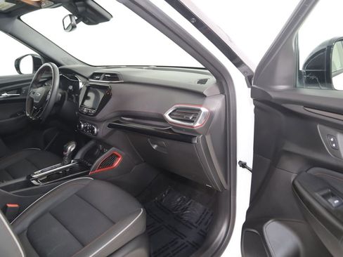 Used 2023 Chevrolet TrailBlazer RS w/ Convenience Package image 42
