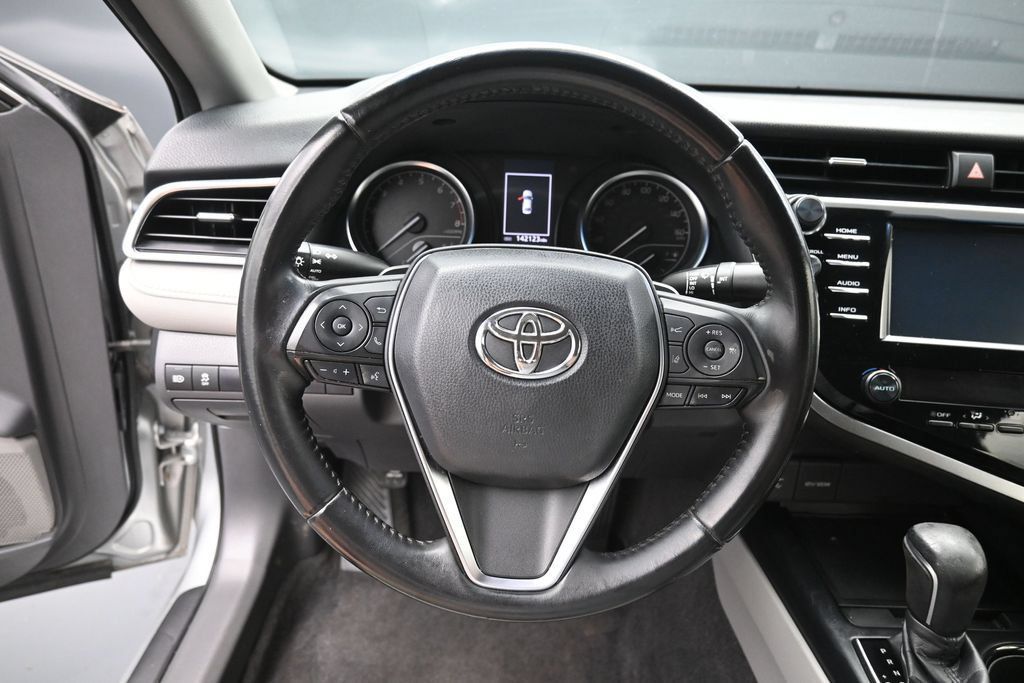Used 2018 Toyota Camry SE FWD image 15