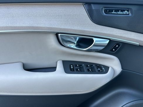 New 2026 Volvo XC90 T8 Plus w/ Protection Package Premier image 9
