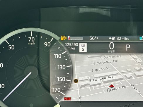 Used 2023 Jaguar F-PACE R-Dynamic S image 35